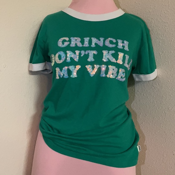 Vs PINK Grinch Don’t Steal My Vibe Tee - Picture 3 of 8